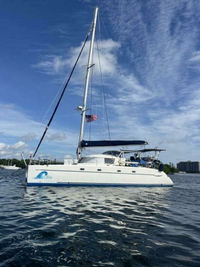 BOATZON | Fountaine Pajot Belize 2000