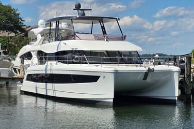 BOATZON | Fountaine Pajot Motor Yacht 44 2018