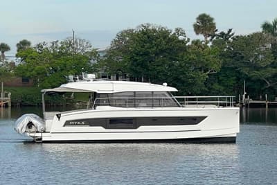 BOATZON | Fountaine Pajot MY4S 2022 BOATZON | Fountaine Pajot MY4S 2022