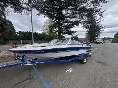 BOATZON | Four Winns 180 Freedom 1993