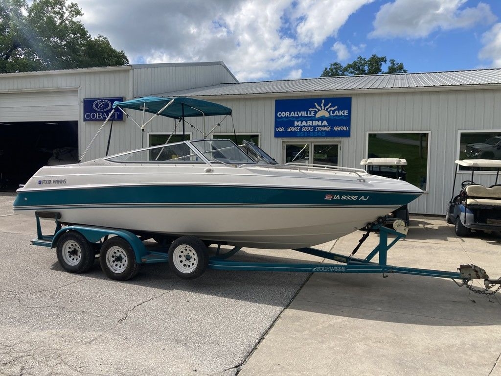 1995 Four Winns 220 Horizon - Sold Boat