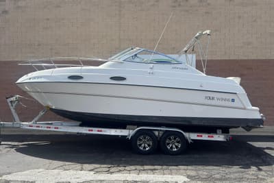 BOATZON | Four Winns 258 Vista 1998