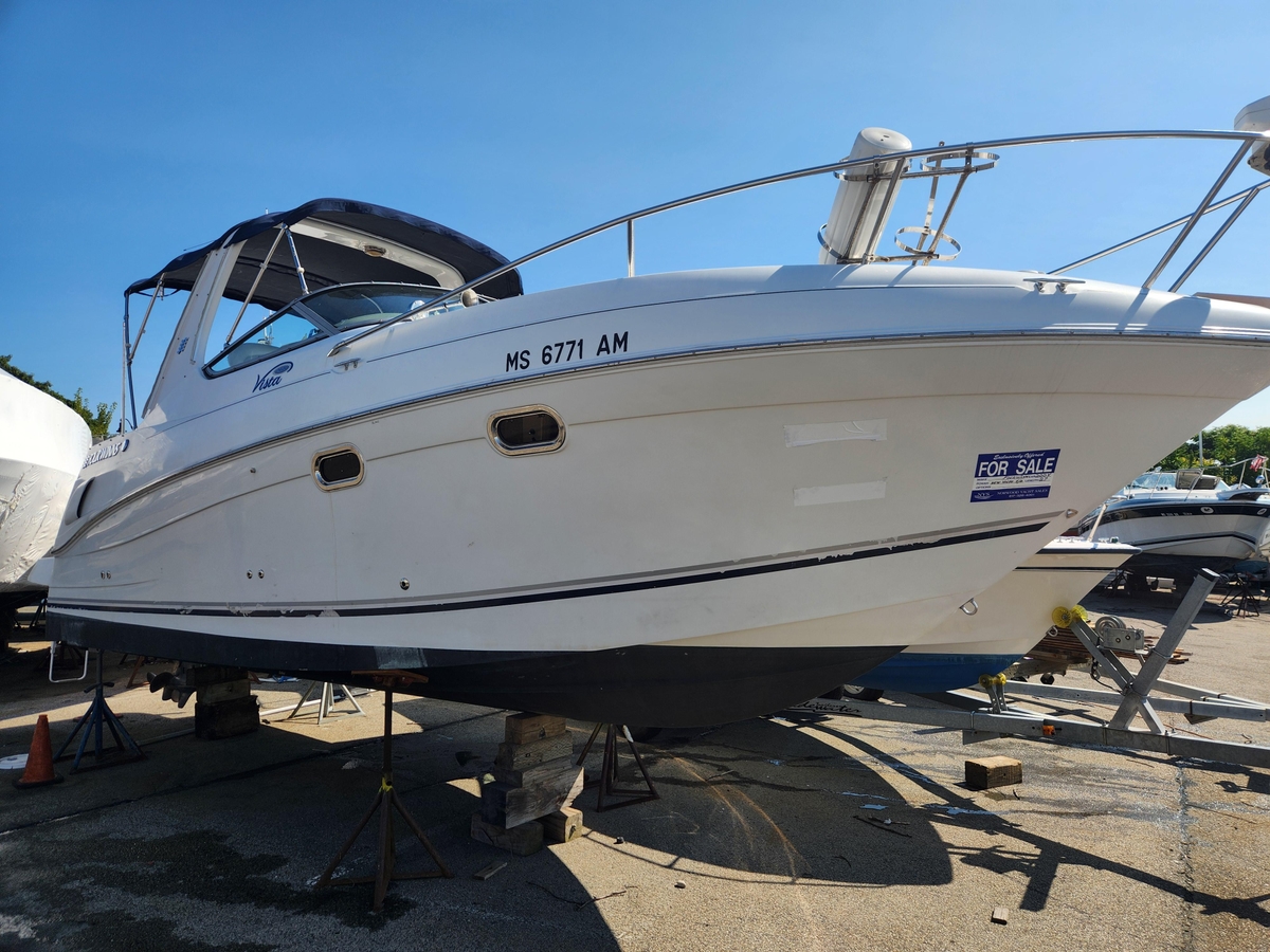2004 Four Winns 268 Vista - Sold Boat
