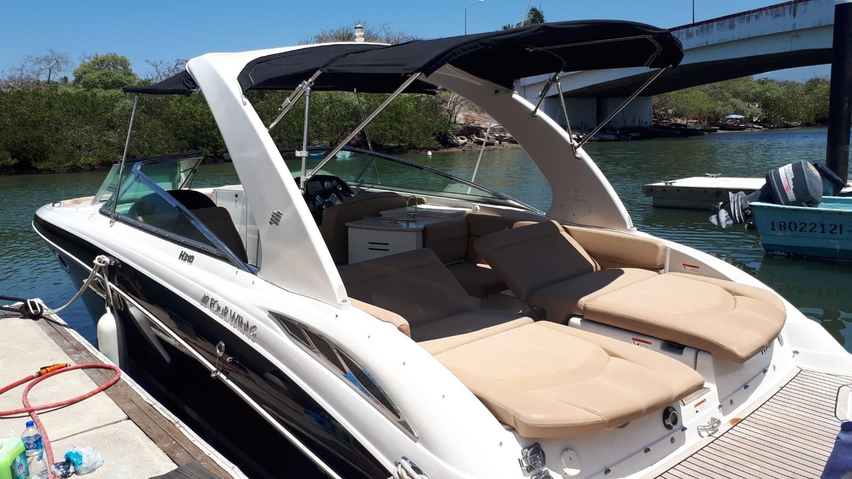 2012 Four Winns 310 Horizon - Sold Boat