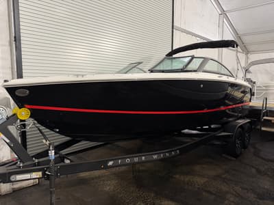 BOATZON | Four Winns H Series H2 IO Freedom 2026 BOATZON | Four Winns H Series H2 IO Freedom 2026