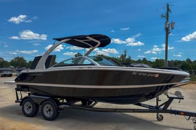 BOATZON | Four Winns H210 2016