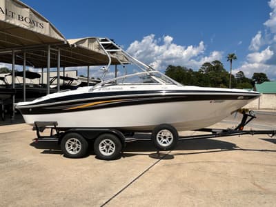 BOATZON | Four Winns H220 2008