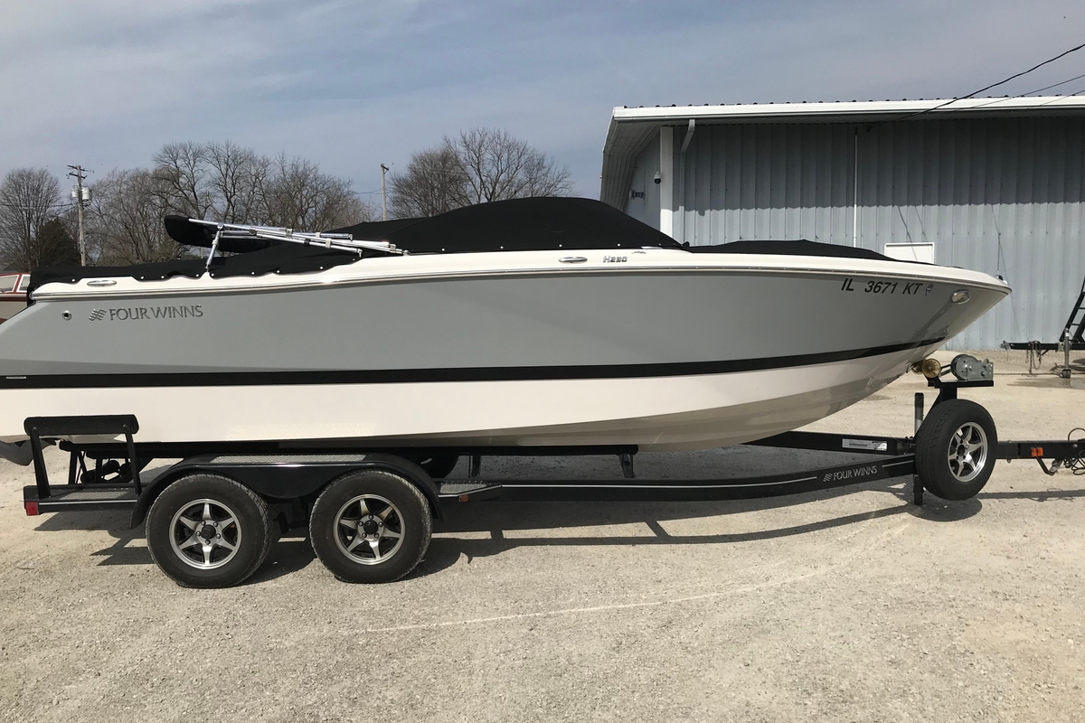 2015 Four Winns H230 - Sold Boat