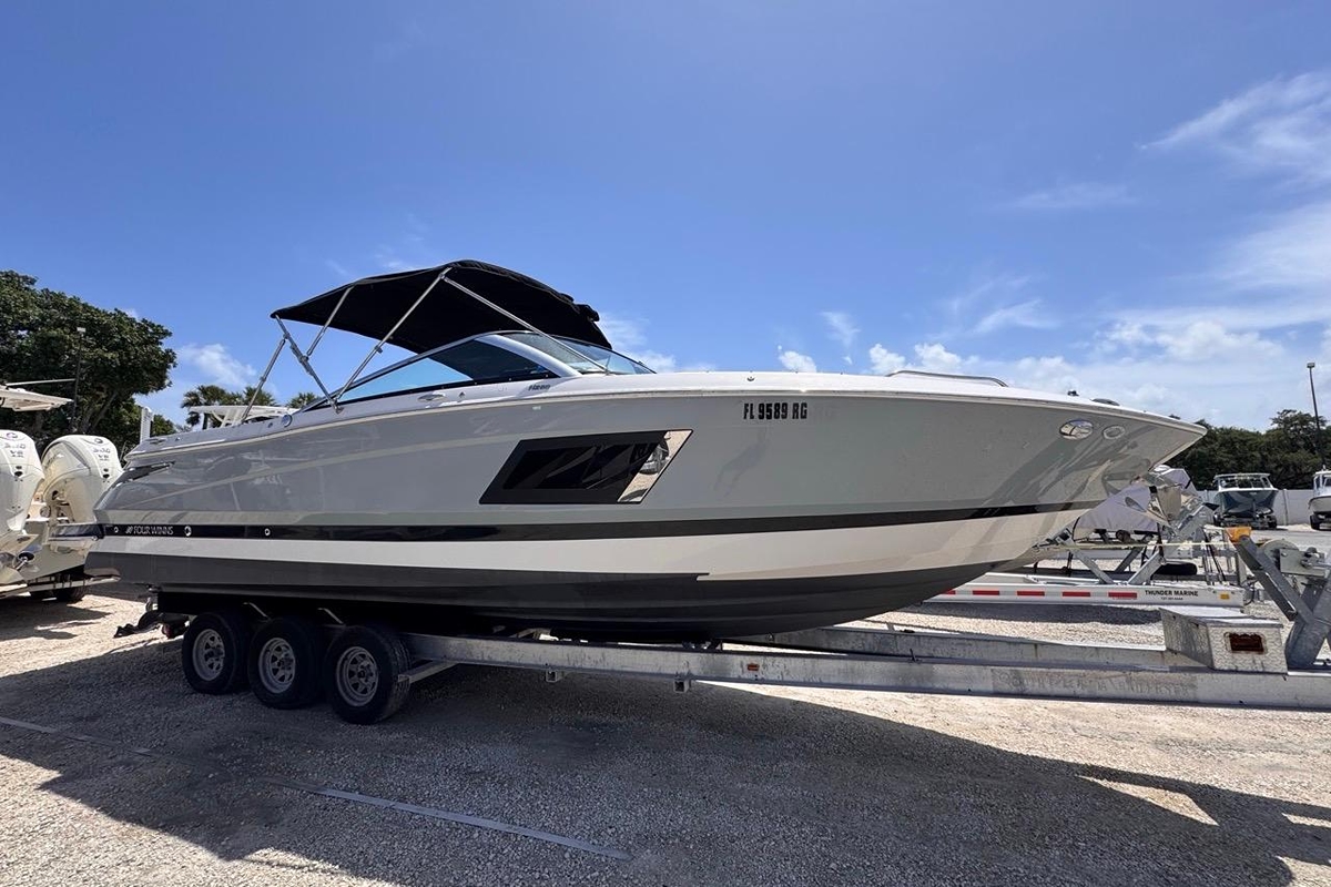 2015 Four Winns H290 - Sold Boat