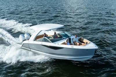 BOATZON | Four Winns H33 OB 2026