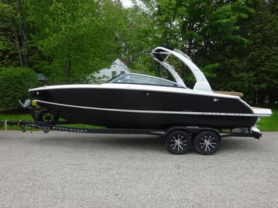 BOATZON | Four Winns H4 2025