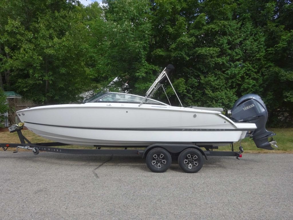 2022 Four Winns H4 OB - Sold Boat