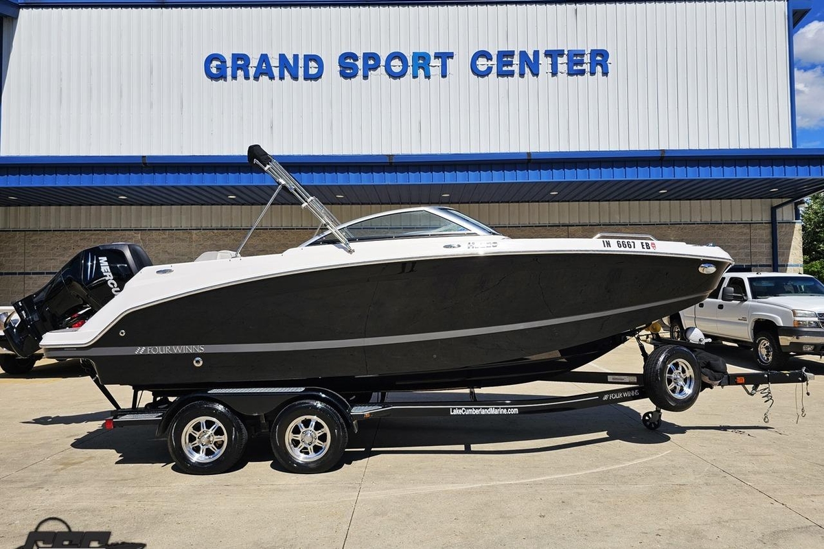 2017 Four Winns HD220 OB - Sold Boat