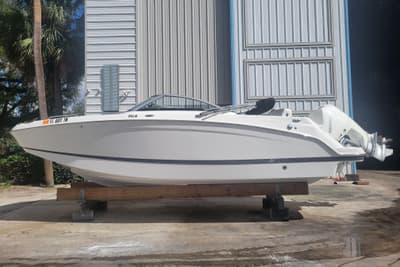 BOATZON | Four Winns HD3 2022