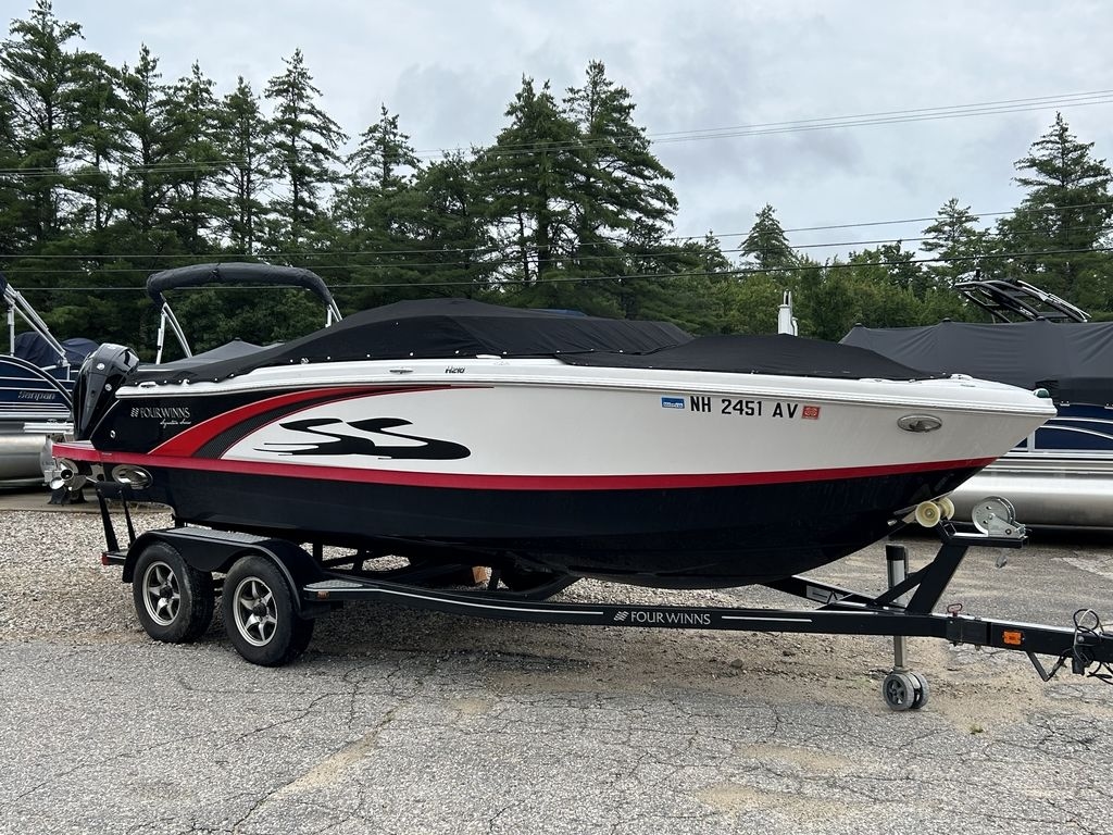 2014 Four Winns Horizon 210 SS - Sold Boat