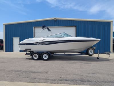BOATZON | Four Winns Horizon 230 2000
