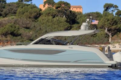 BOATZON | Four Winns TH38 2026