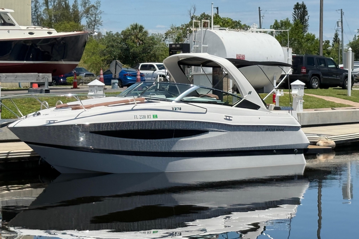 2017 Four Winns V275 - Sold Boat