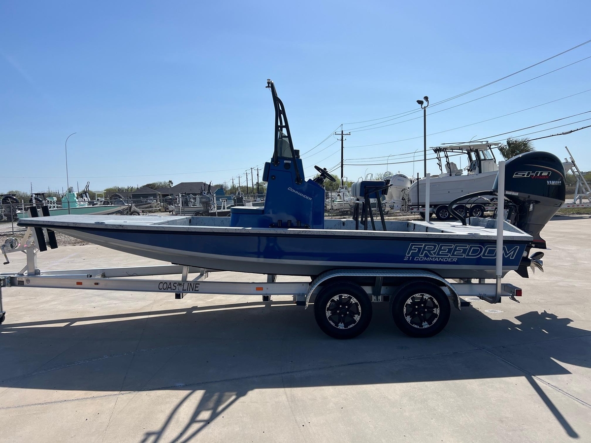 2025 Freedom COMMANDER 21 - Sold Boat