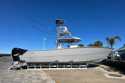 BOATZON | Freeman 42LR 2023