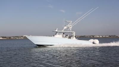 BOATZON | Freeman 42LR 2026