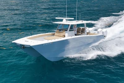 BOATZON | Freeman 42LR 2026