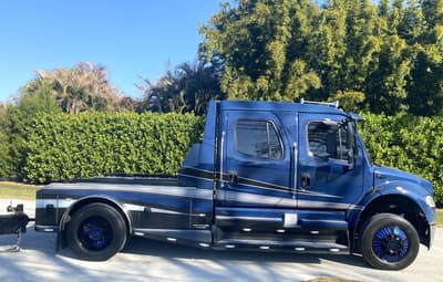 BOATZON | Freightliner Sportchassis M106 2016