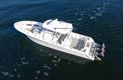 BOATZON | Front Runner 36 Center Console 2021