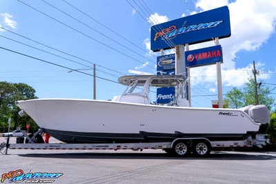 BOATZON | Front Runner 36 Center Console 2023