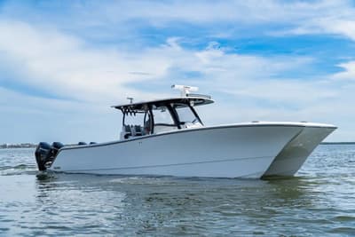BOATZON | Front Runner 37 Catamaran 2025