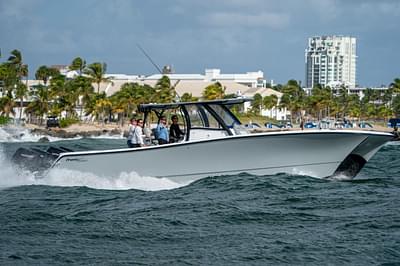 BOATZON | Front Runner 37 Catamaran 2026