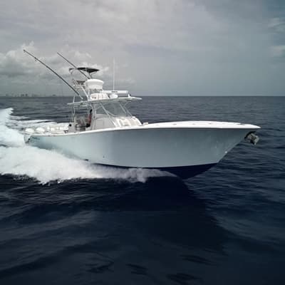 BOATZON | Front Runner 39 Center Console 2021