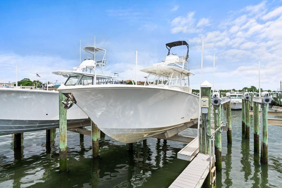 2023 Front Runner 39 Center Console - Sold Boat