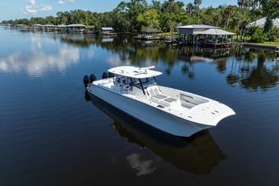 BOATZON | Front Runner 43 Catamaran 2025