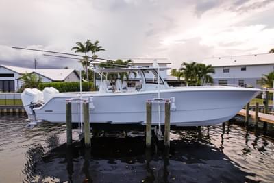 BOATZON | Front Runner 43 Catamaran 2025