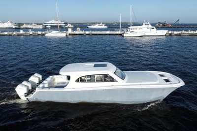 BOATZON | Front Runner 43 HTX 2027