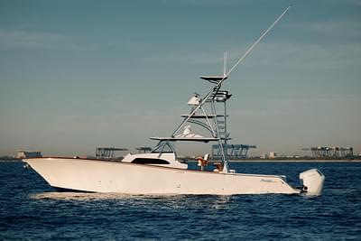 BOATZON | Front Runner 47 Center Console 2026