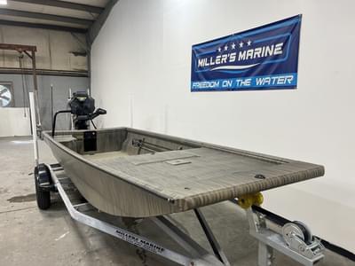 BOATZON | Gator Tail 1748 Gator Series 2026