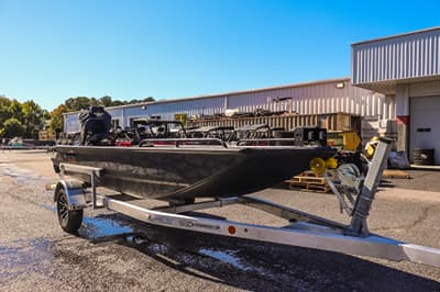 BOATZON | Gator Tail 1750 SAVAGE MID DECK 2027