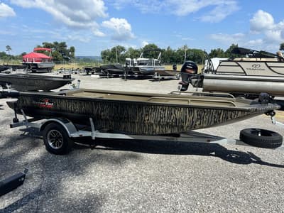 BOATZON | Gator Tail Savage Mid DeckSeries 50 x 17 2026
