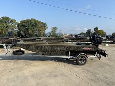 BOATZON | Gator Tail Savage Mid DeckSeries 50 x 17 2027