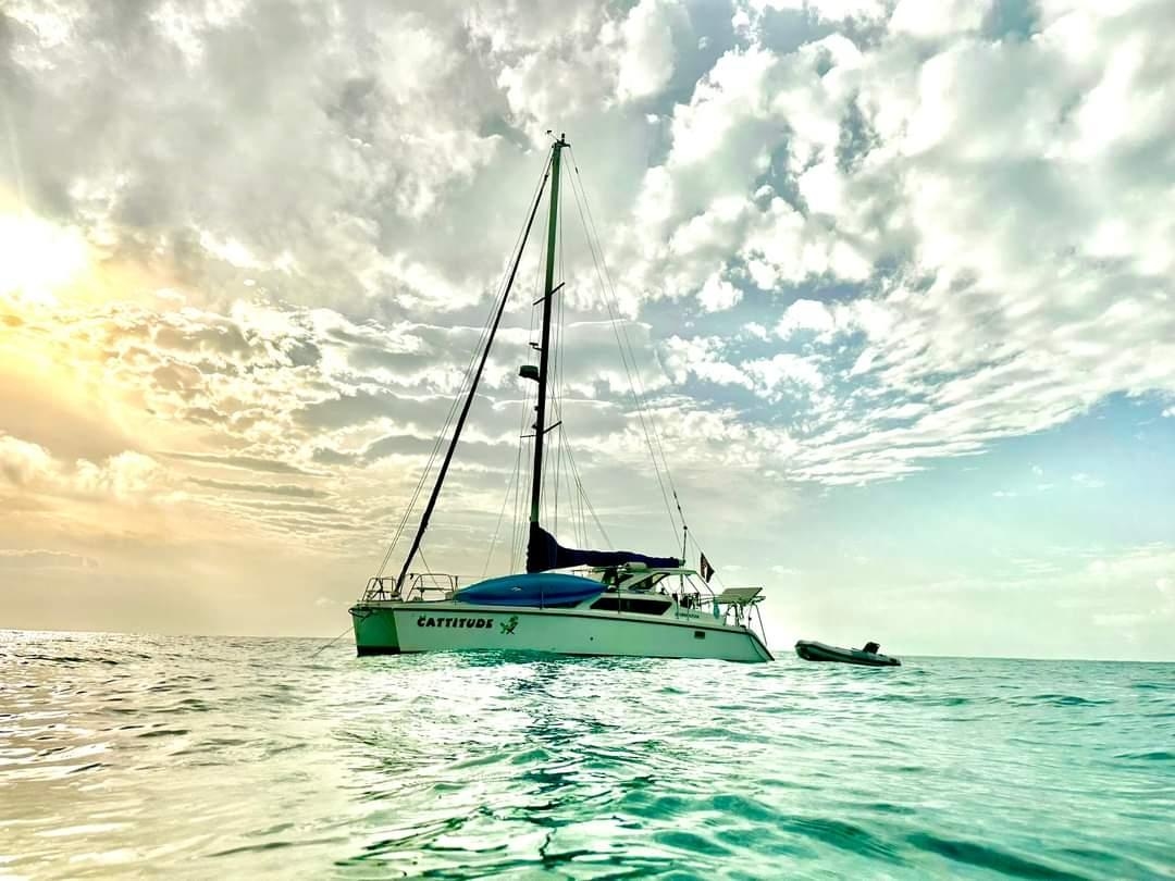 2005 Gemini 105 MC - Sold Boat