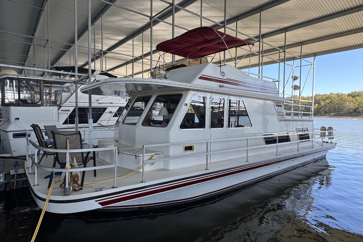 1993 Gibson 44 CABIN YACHT - Sold Boat