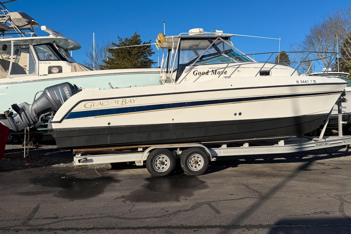 2004 Glacier Bay 2670 Isle Runner - Sold Boat