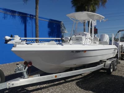 BOATZON | Glasstream 240 CCX 2025