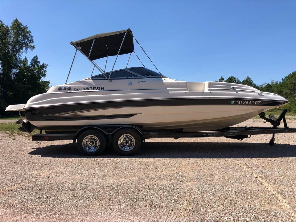 2006 Glastron 223 DX - Sold Boat
