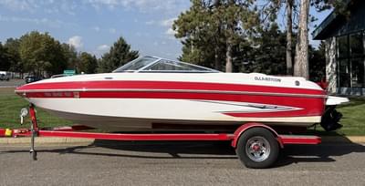 BOATZON | Glastron GT 205 2011