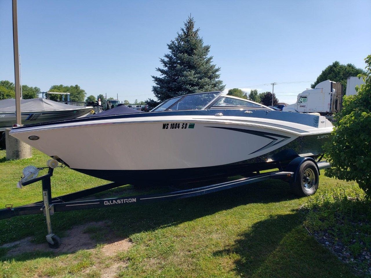 2015 Glastron GT 205 - Sold Boat