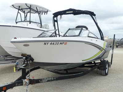 BOATZON | Glastron GTS200 2017