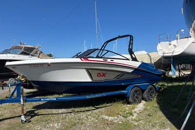 BOATZON | Glastron GX 215 2022